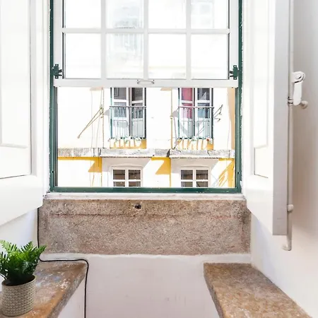 Alfama Patio *