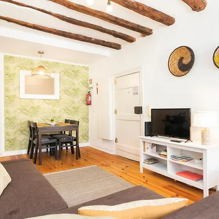 Alfama Patio Лиссабон