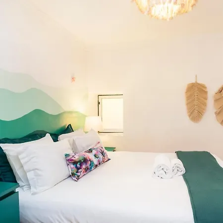 Alfama Patio Апартаменты Лиссабон