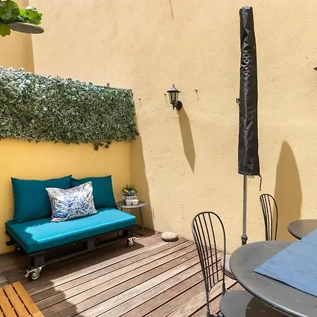 Alfama Patio Lisbona