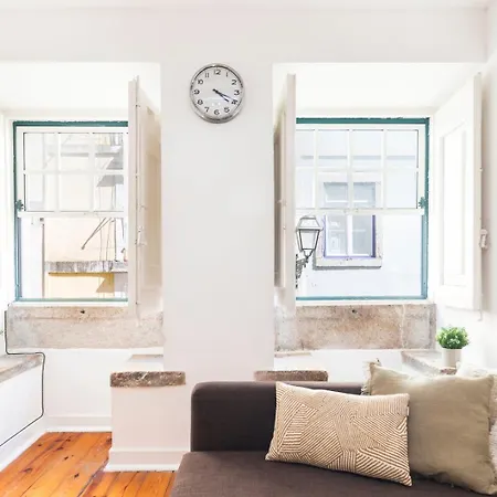 Апартаменти Alfama Patio